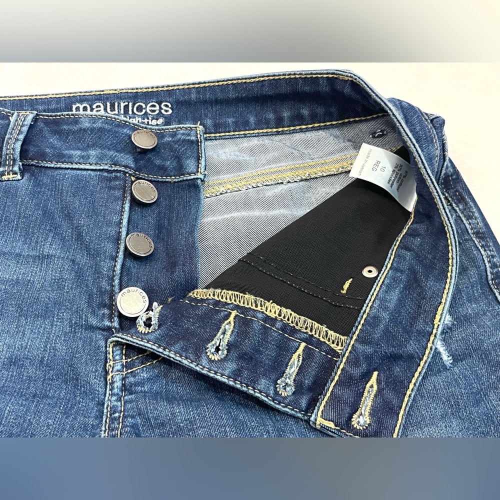 Maurices Everflex High Rise Distressed Blue Women’s Stretchy Jeans Size 10 - Picture 9 of 16